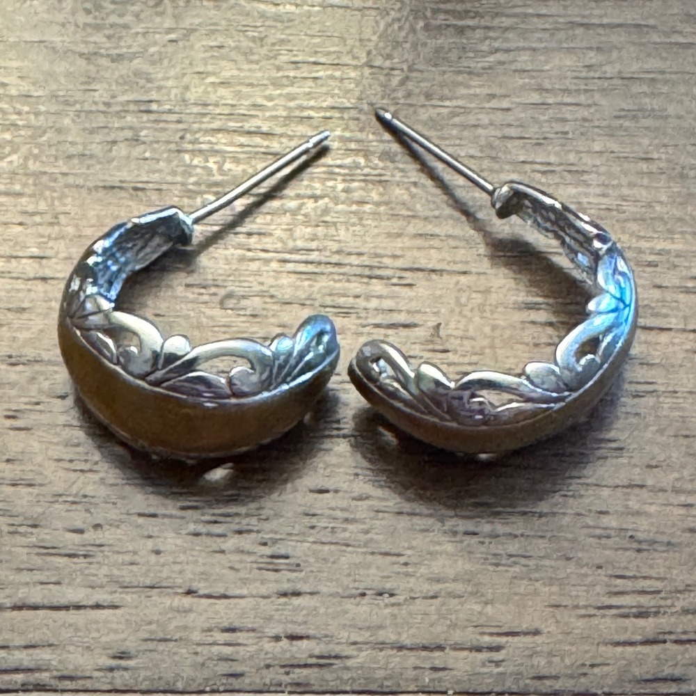 Jezlaine Hoop Earrings Womens Silver Vintage 925 Sterling Scroll Filigree J-Hoop